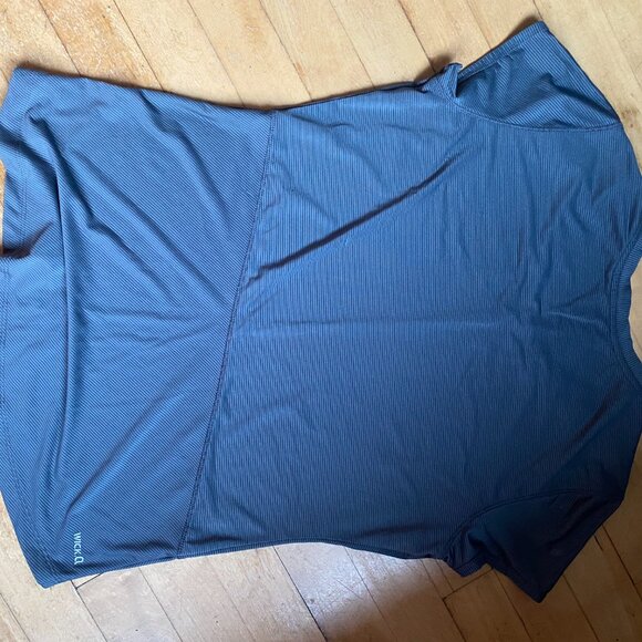 Mountain Hardware Wick Q Active T-shirt small - Picture 3 of 7